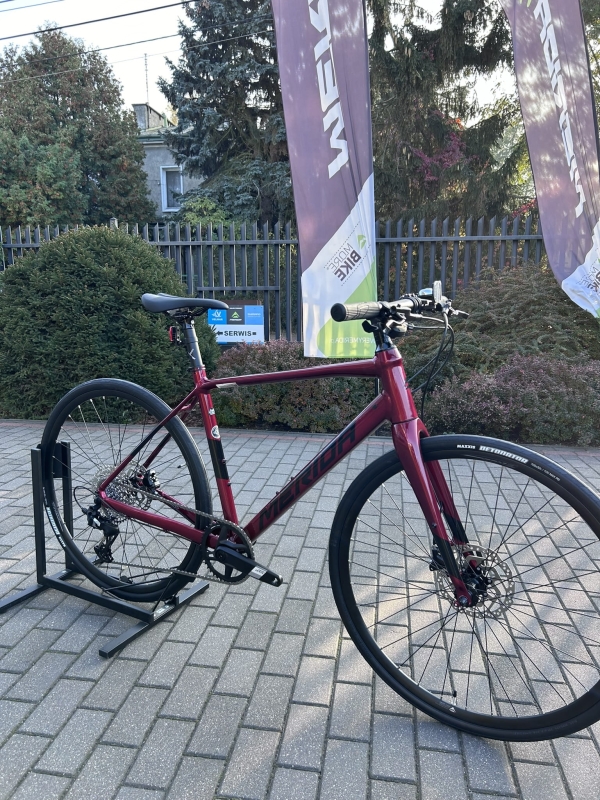 Velmar - Merida Speeder 500 Dark Strawberry 2025_1.JPEG