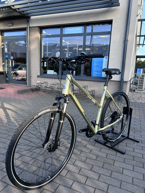 Velmar - Merida Crossway 300 Lady Silk Champagne 2025_2.JPEG