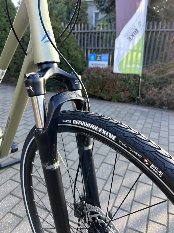 Velmar - Merida Crossway 300 Lady Silk Champagne 2025_3.JPEG