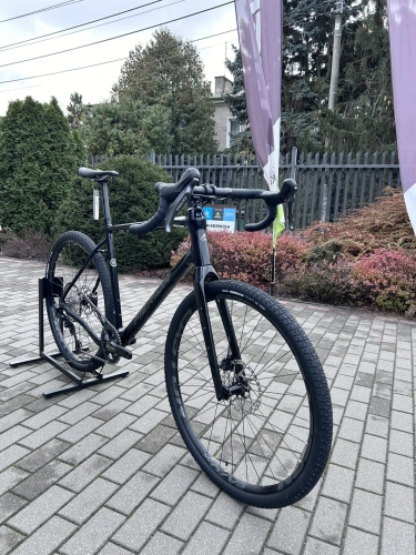 Velmar - Merida Silex 700 Black 2025_2.JPEG