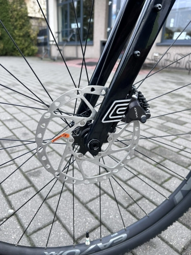 Velmar - Merida Silex 700 Black 2025_5.JPEG