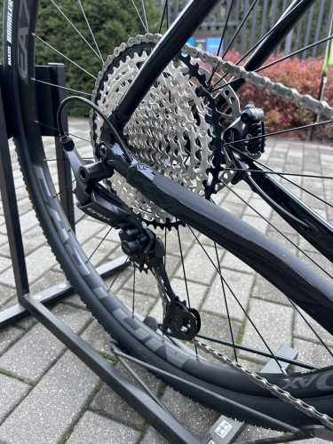 Velmar - Merida Silex 700 Black 2025_9.JPEG