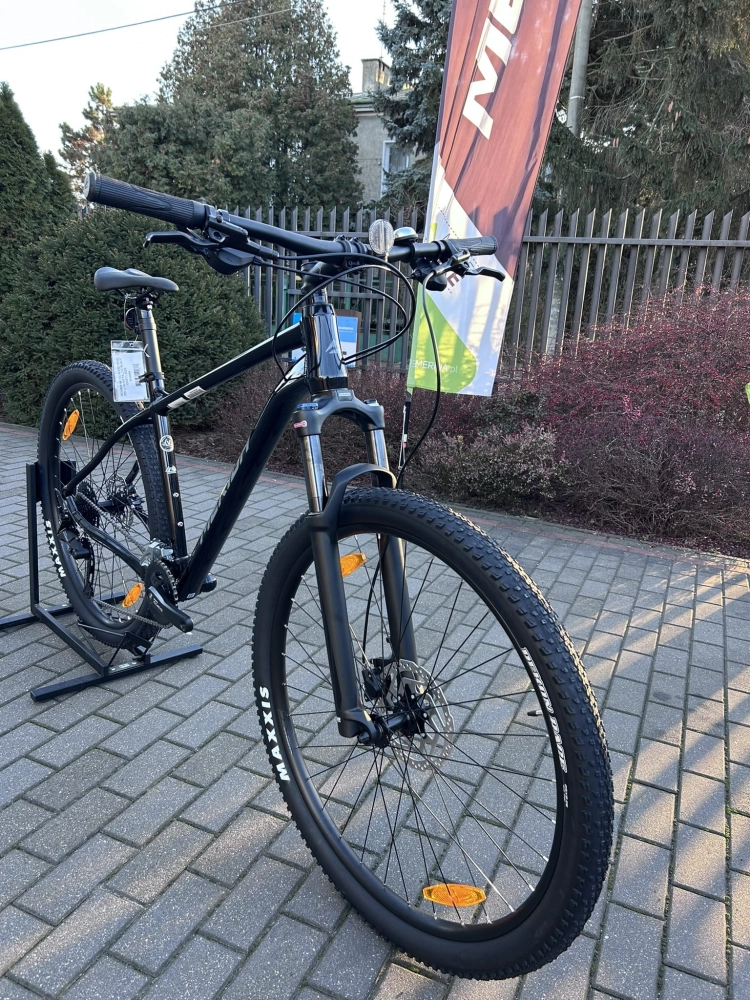 Velmar - Merida Big Nine 100 Metallic Black 2025_2.JPEG