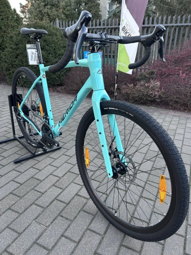 Velmar - Merida Silex 200 Crayon Teal 2025_2.JPEG
