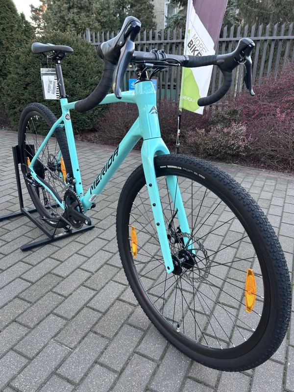 Velmar - Merida Silex 200 Crayon Teal 2025_2.JPEG