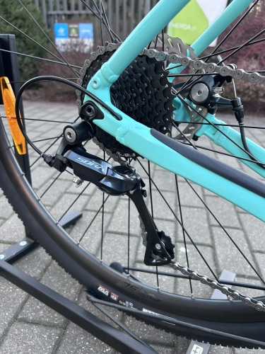 Velmar - Merida Silex 200 Crayon Teal 2025_4.JPEG