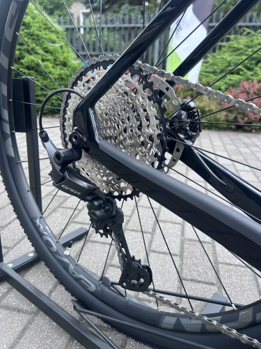 Velmar - Merida Silex 7000 Black 2025_4.JPEG