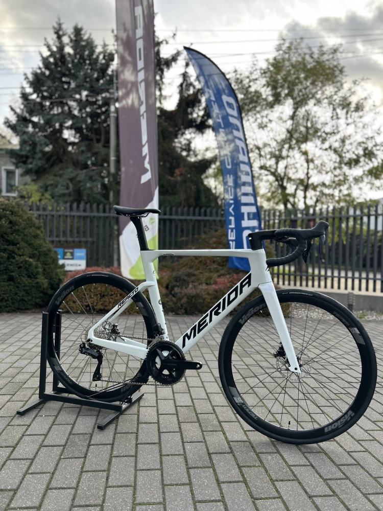 Rower szosowy Merida Reacto 5000 Pearl White 2026 Velmar