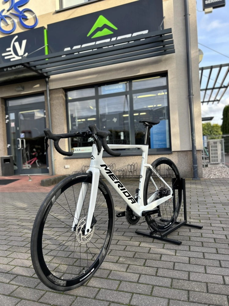 Rower szosowy Merida Reacto 5000 Pearl White 2026 Velmar