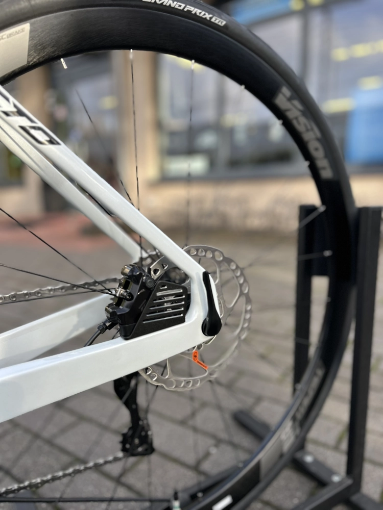 Rower szosowy Merida Reacto 5000 Pearl White 2026 Velmar