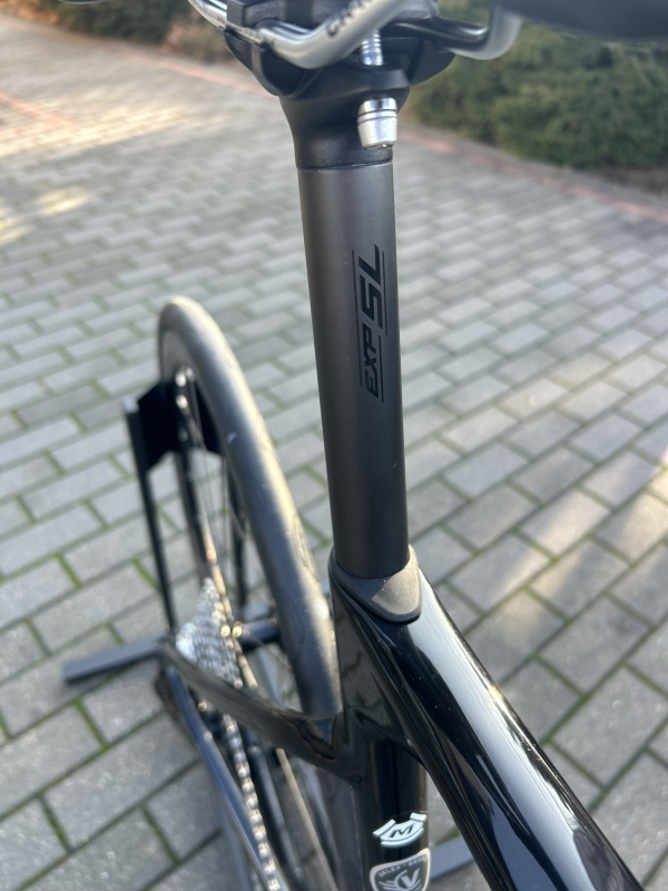 Velmar - Merida Scultura 5000 Black 2026_11.JPEG