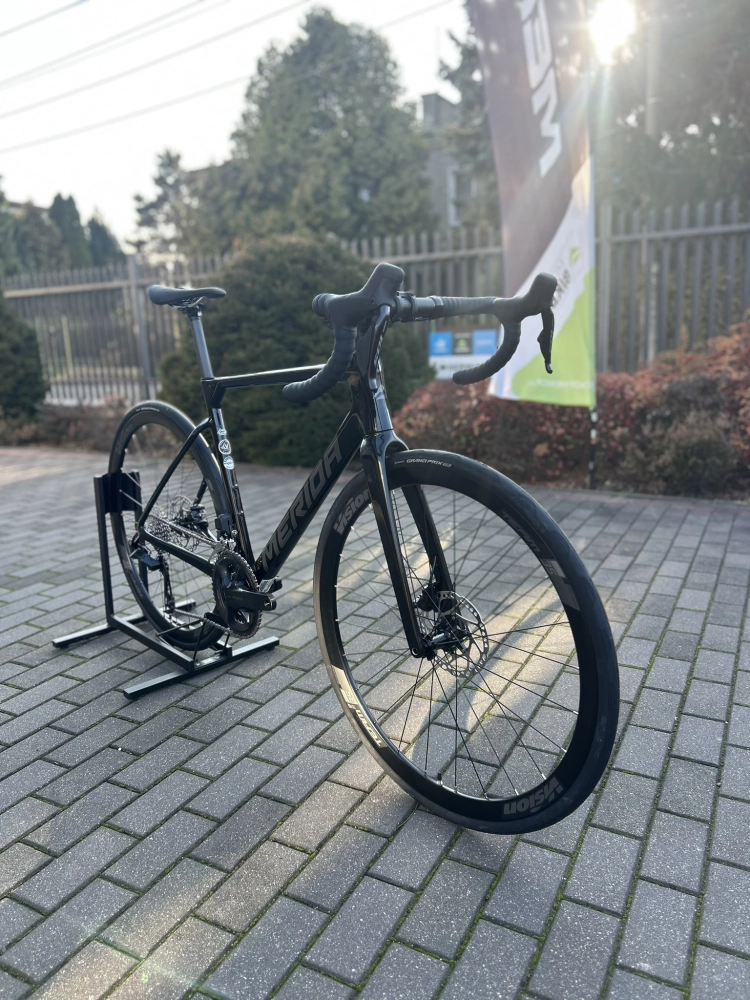 Velmar - Merida Scultura 5000 Black 2026_2.JPEG