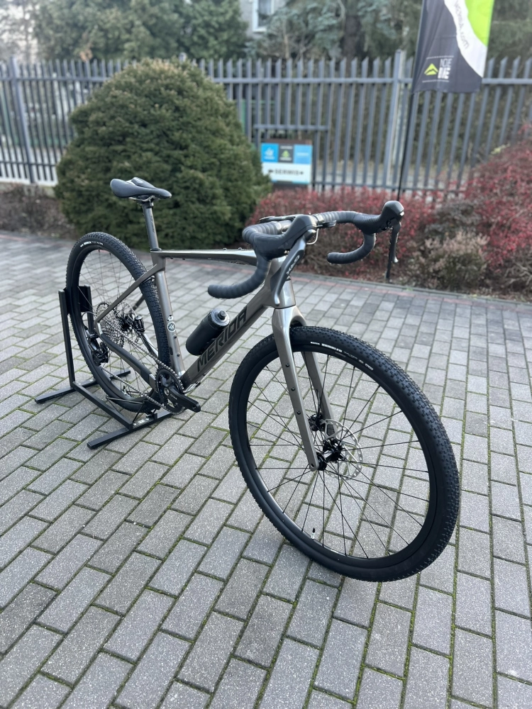 Velmar - Merida Silex 7000 Warm Slate Grey 2026_2.JPEG