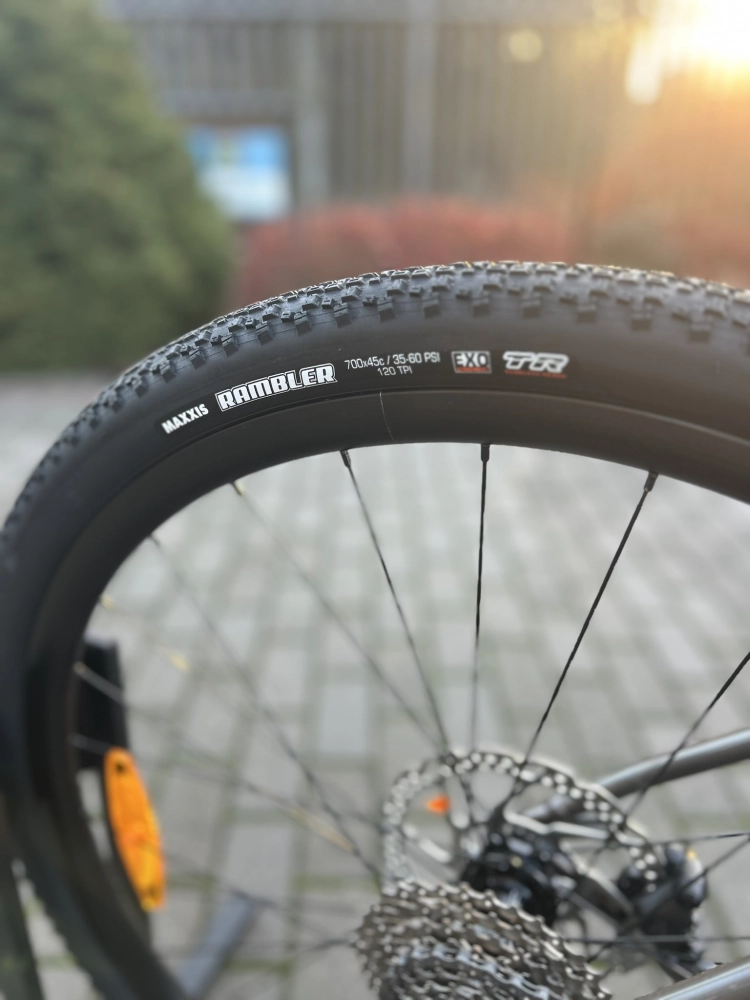 Velmar - Merida Silex 400 Warm Slate Grey 2026_8.JPEG