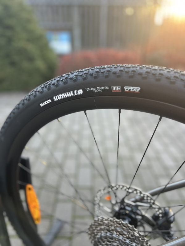 Velmar - Merida Silex 400 Warm Slate Grey 2026_8.JPEG