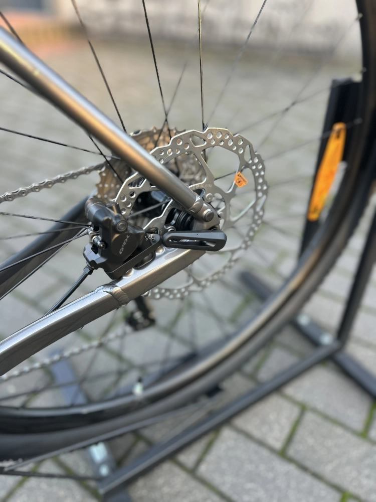 Velmar - Merida Silex 400 Warm Slate Grey 2026_11.JPEG