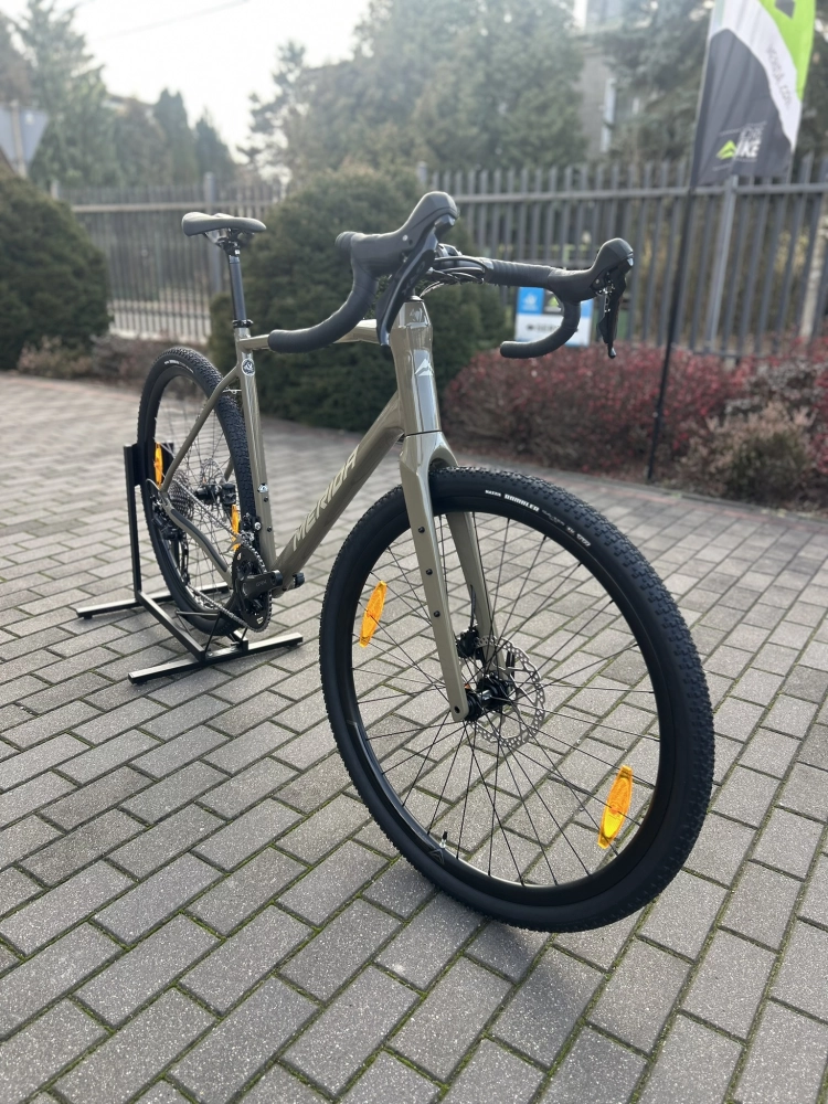 Velmar - Merida Silex 400 Oak Bork 2026_2.JPEG