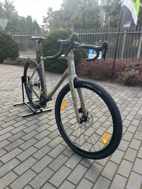 Velmar - Merida Silex 400 Oak Bork 2026_2.JPEG