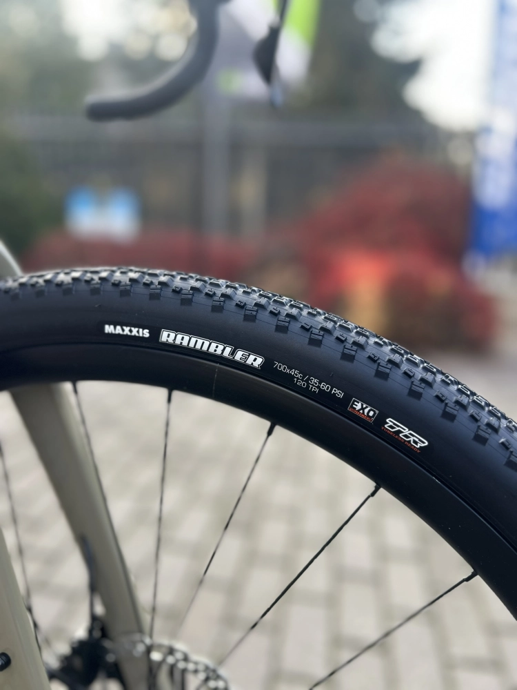 Velmar - Merida Silex 400 Oak Bork 2026_5.JPEG