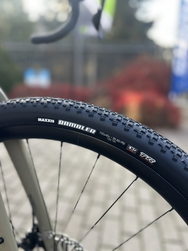 Velmar - Merida Silex 400 Oak Bork 2026_5.JPEG