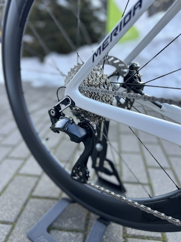 Velmar Rower szosowy Merida Scultura 6000 Pearl 2026_3.JPEG