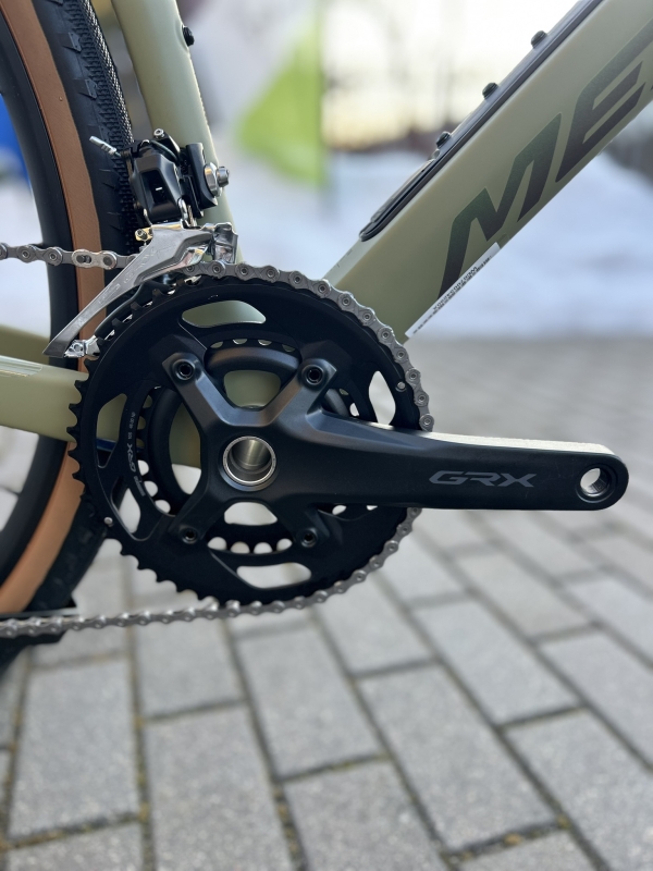 Velmar - Merida Mission 4000 Silk Low Key Green 2026_9.JPEG