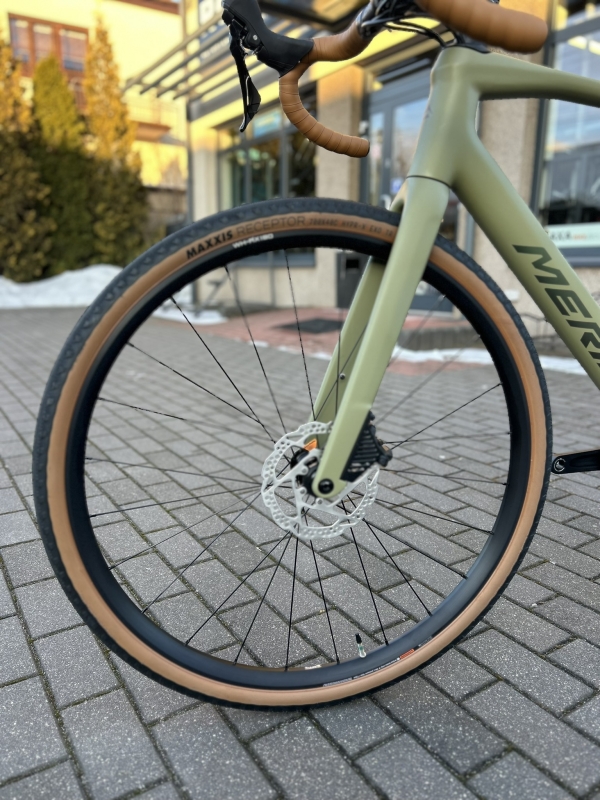 Velmar - Merida Mission 4000 Silk Low Key Green 2026_17.JPEG