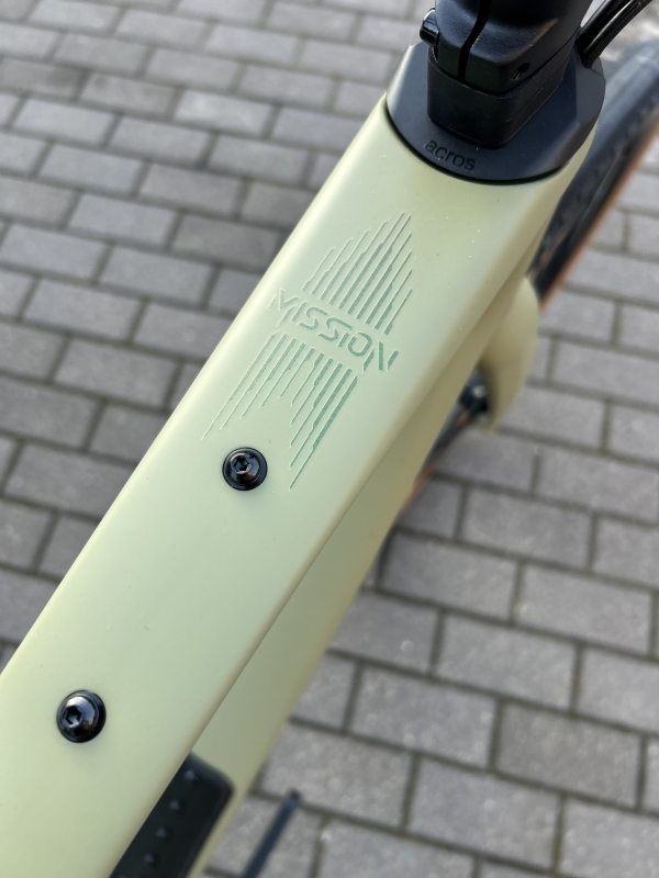 Velmar - Merida Mission 4000 Silk Low Key Green 2026_19.JPEG