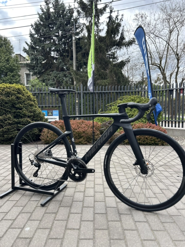 Velmar - rower szosowy Merida Reacto 4000 Silk Black 2027_2.JPEG